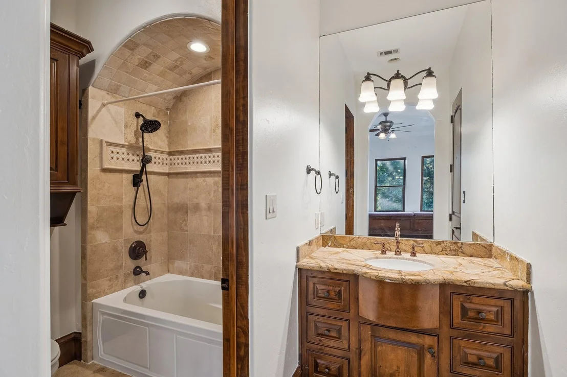 Photo of 6 N Fazio Way