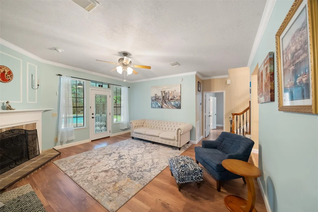 Photo of 84 E Stony End Place