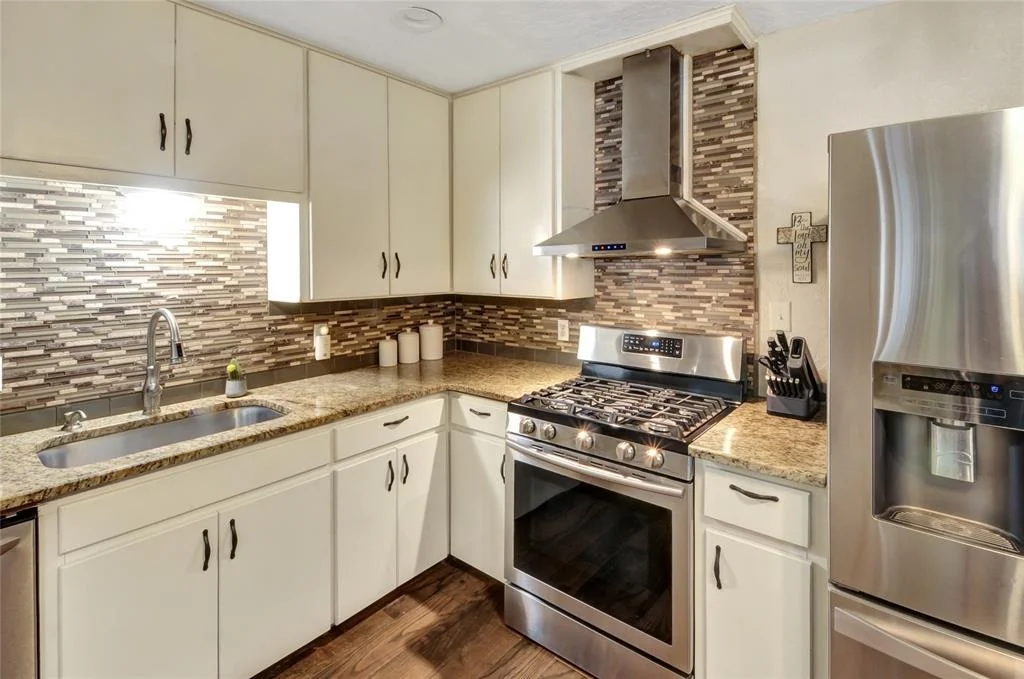 Photo of 807 Ridgelea Drive