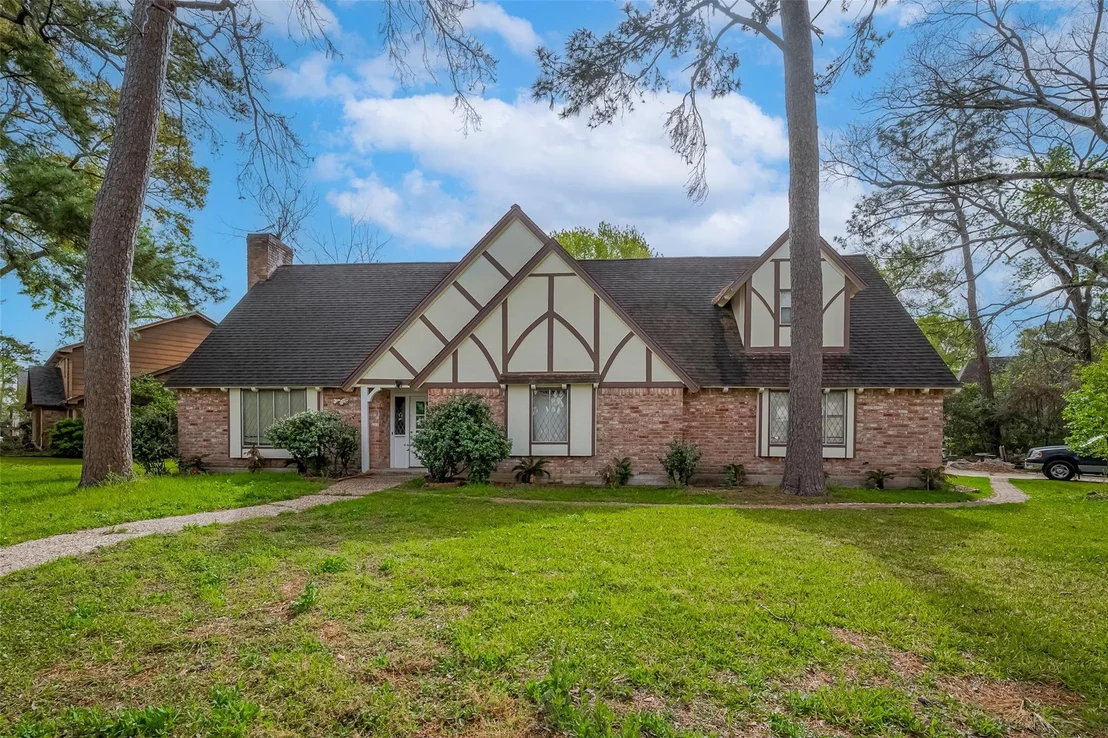 Photo of 811 Loire Lane