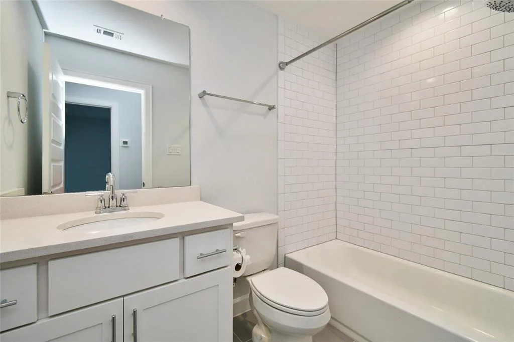 Photo of 305 Willard Street