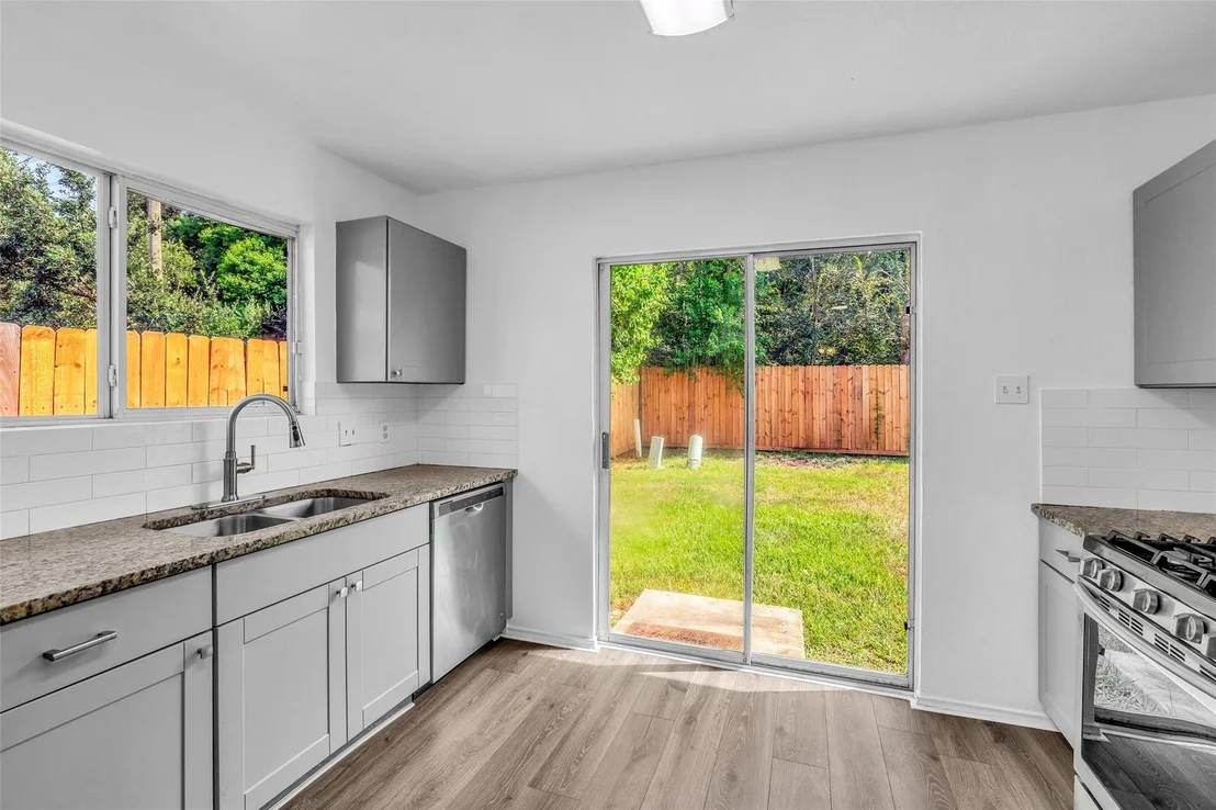 Photo of 5239 Roth Forest Lane