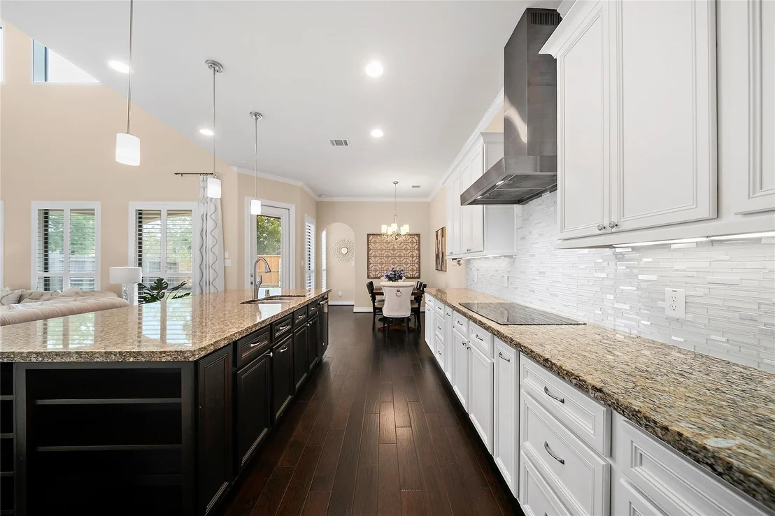 Photo of 121 Silverstone Lane
