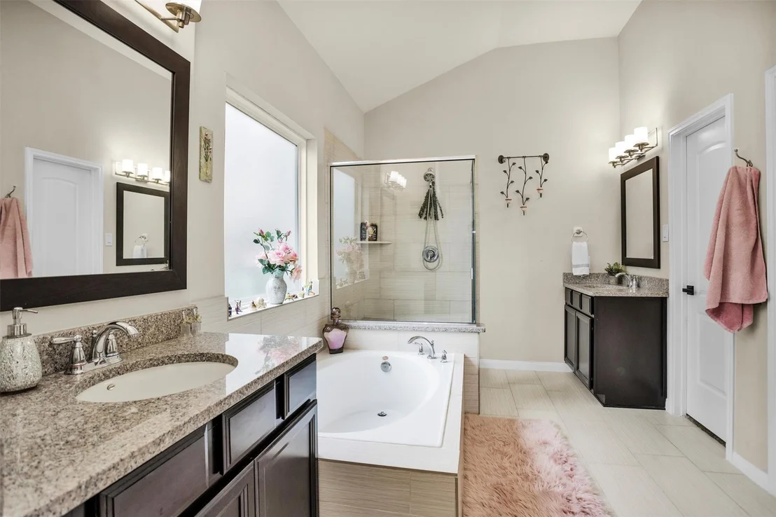 Photo of 7411 Lynnbrook Falls Lane