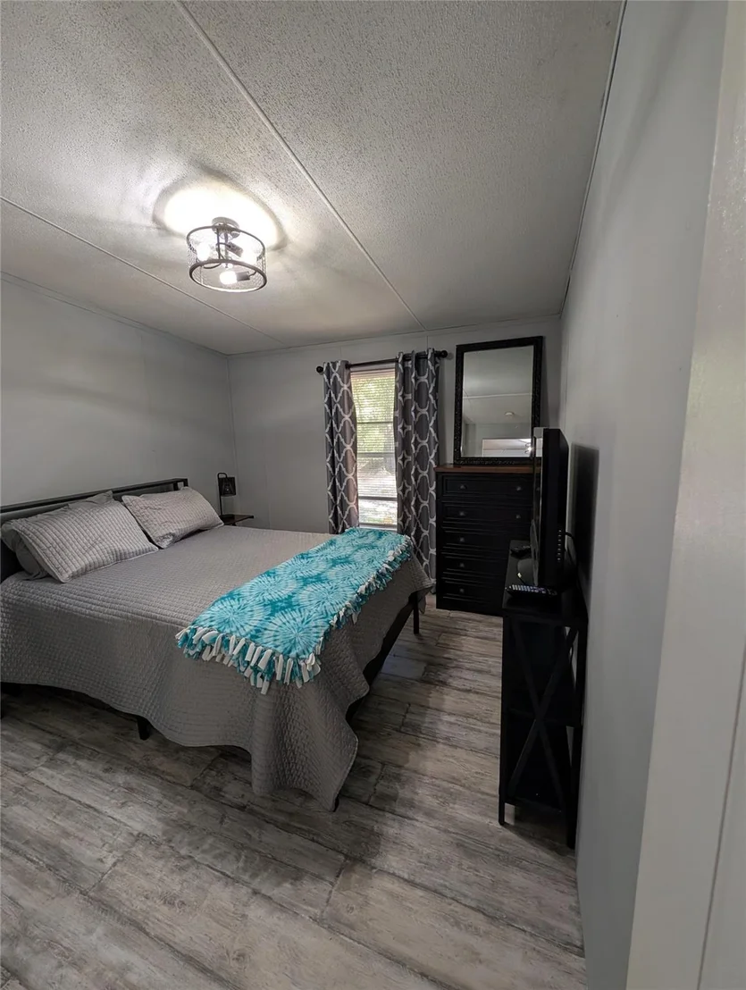 Photo of 346 Lakeside Circle
