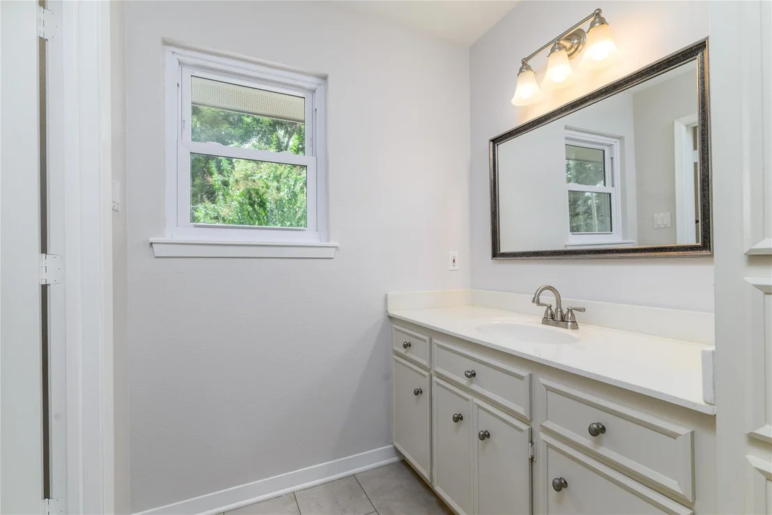 Photo of 904 Winston Drive