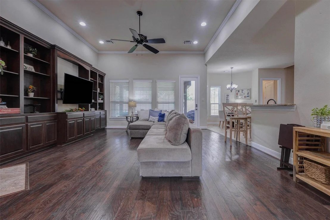 Photo of 4915 Westchester Drive