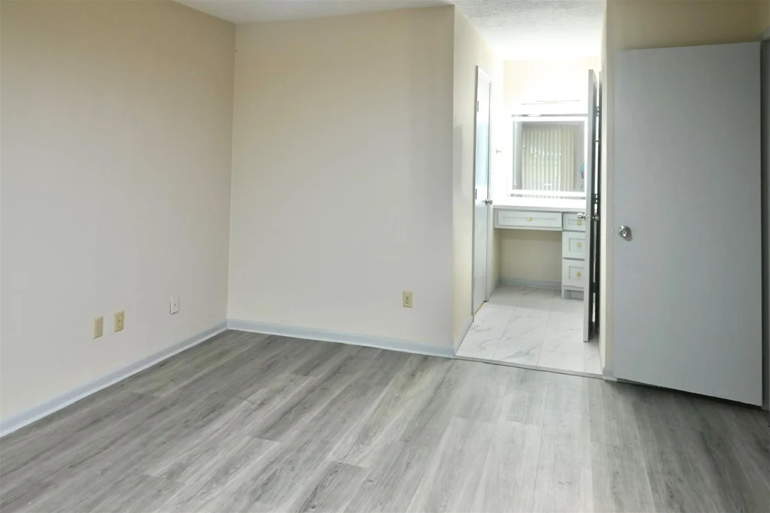 Photo of 202 Coronation Drive