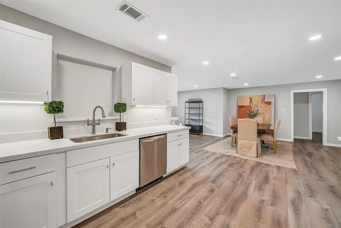 Photo of 10726 Riverview Drive