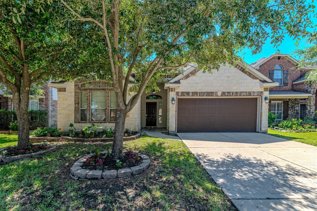 Photo of 8619 Debbie Terrace Drive