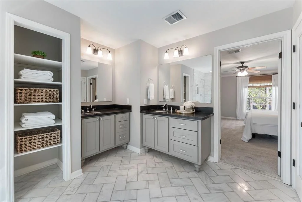 Photo of 120 W Bonneymead Circle