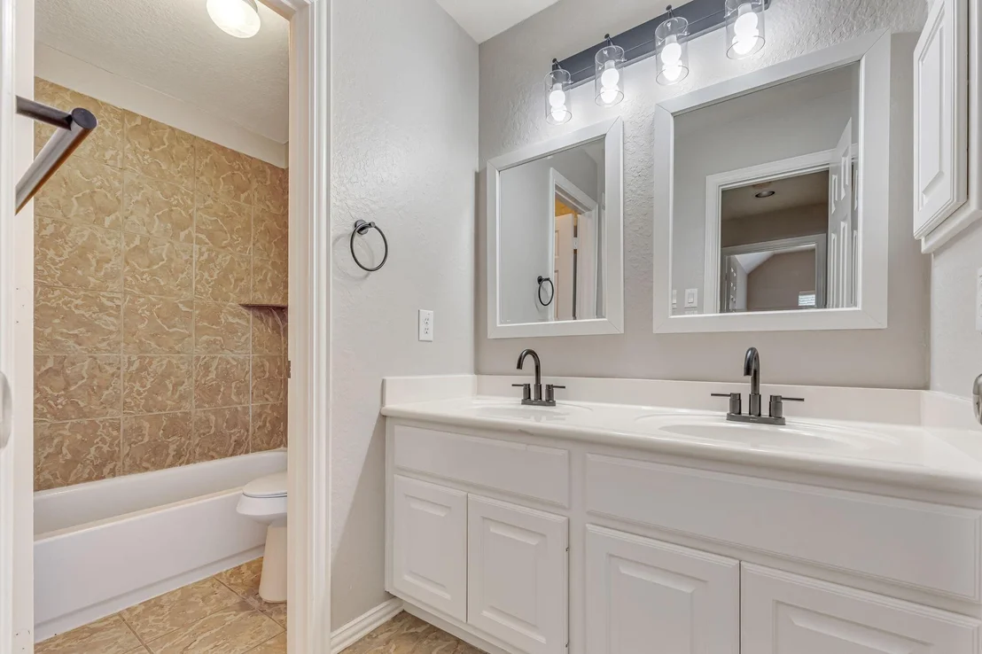 Photo of 3718 Sunset Manor Lane