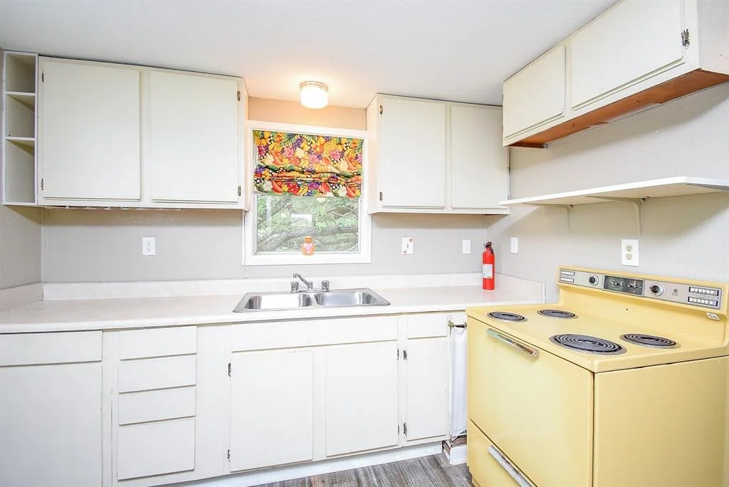 Photo of 1551 Bayview Drive
