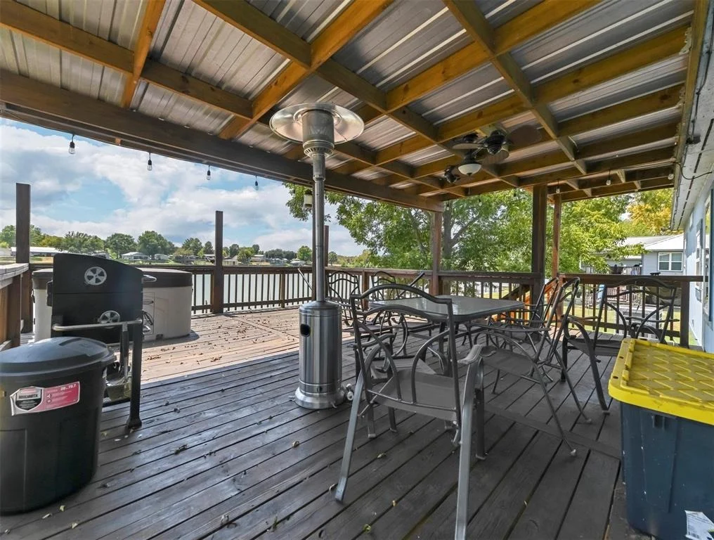 Photo of 336 River Oaks Drive