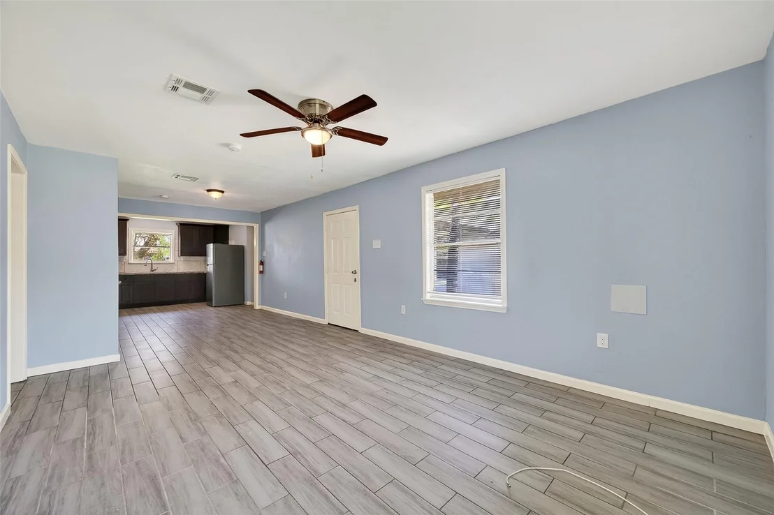 Photo of 6022 Lyndhurst Drive
