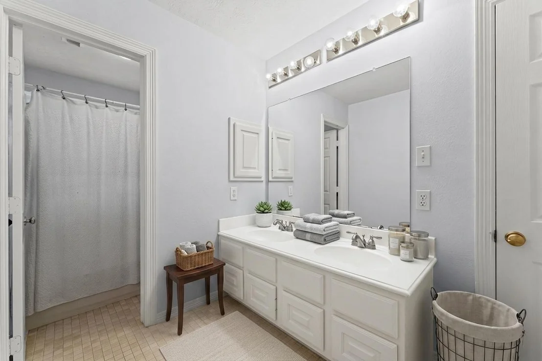 Photo of 92 W Sandalbranch Circle