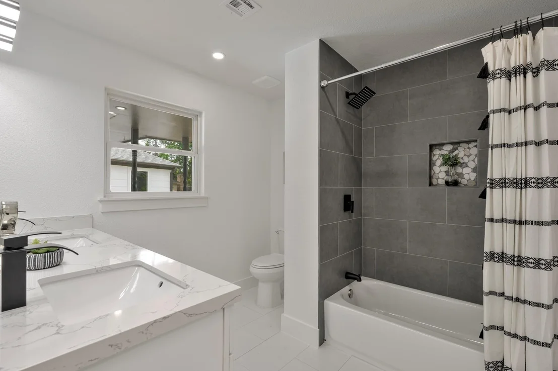 Photo of 3807 Midforest Drive