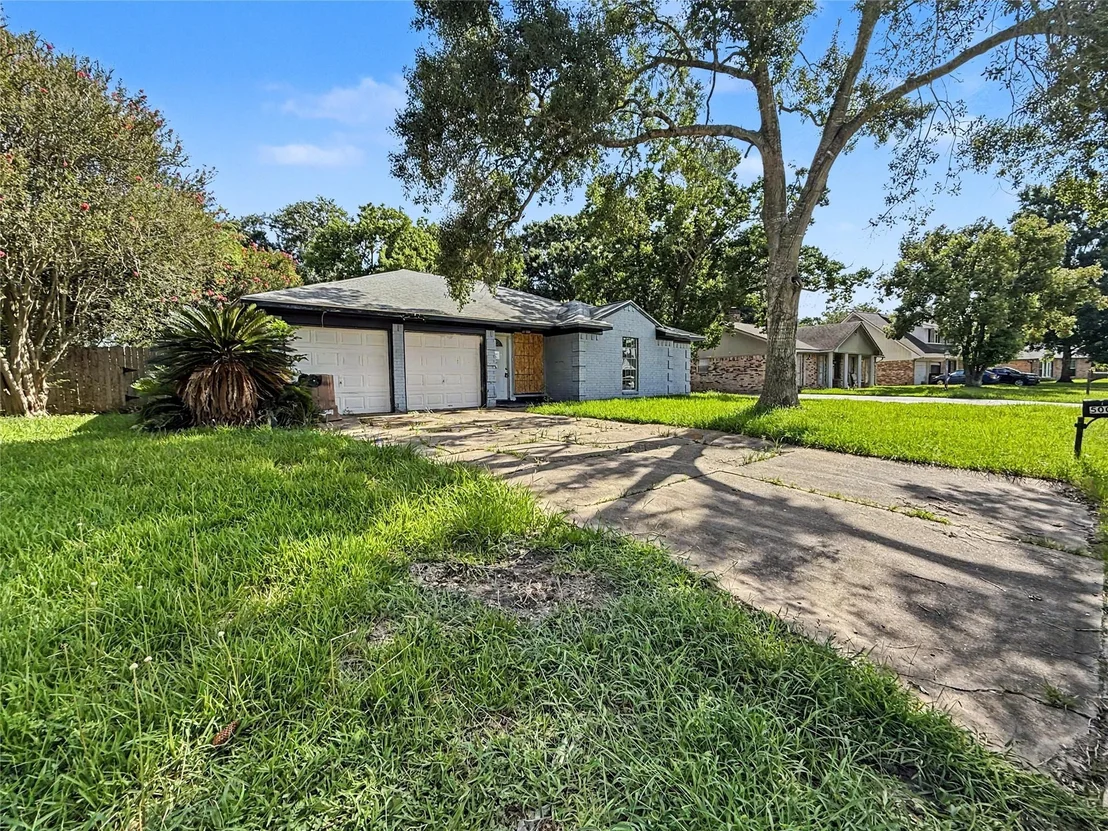 Photo of 5003 Live Oak Drive