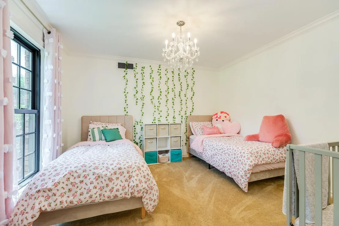 Photo of 110 Sequoia