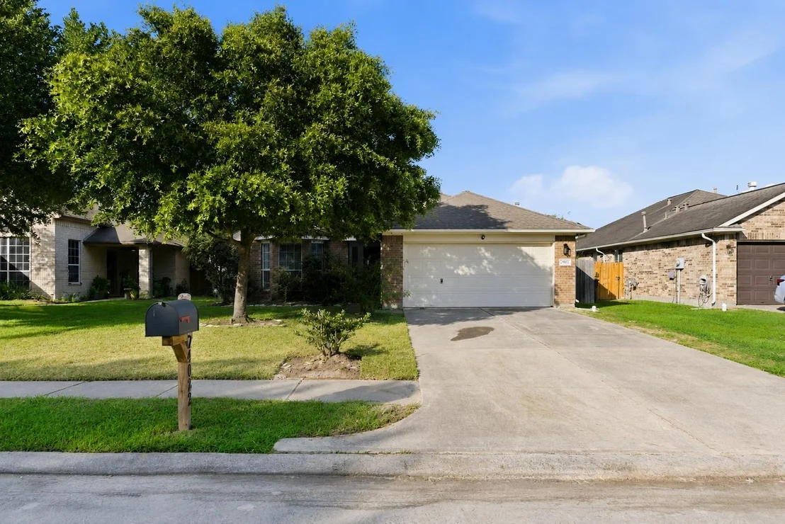 Photo of 24022 Lestergate Drive