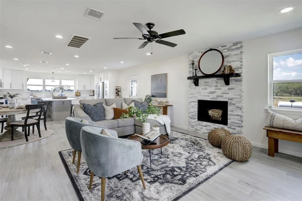 Photo of 2129 Lezak Road