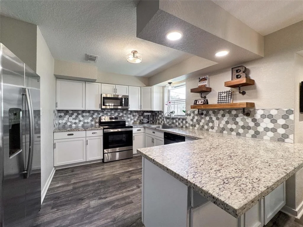 Photo of 712 Molina Drive