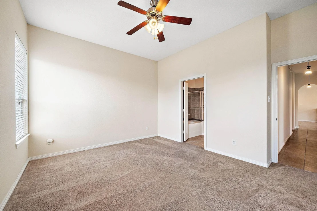 Photo of 912 Sweet Pine Drive