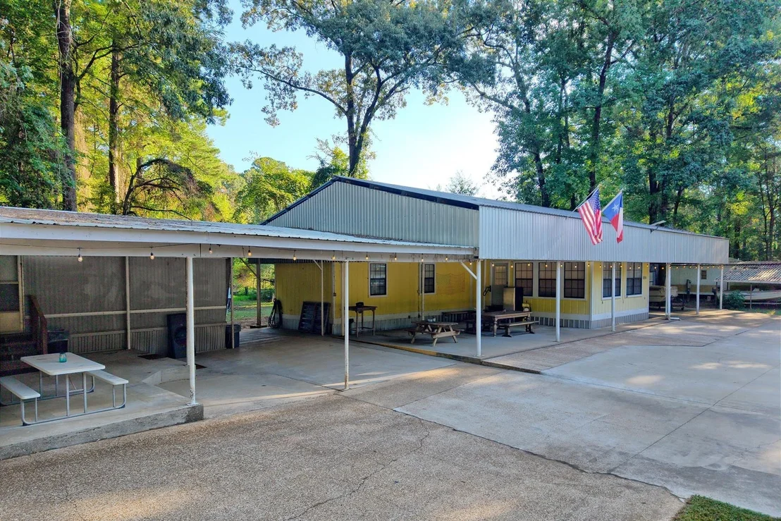 Photo of 260 Rudd Road