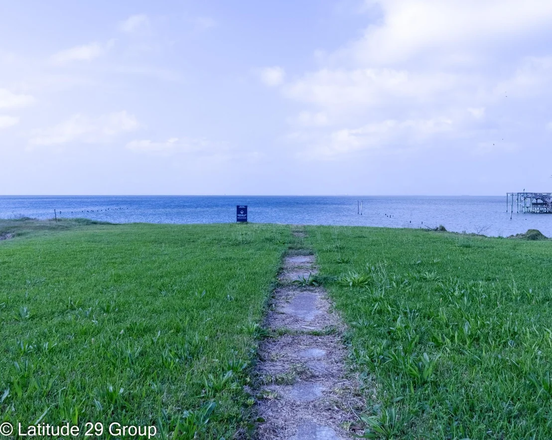 Photo of 2588 Cliff Drive
