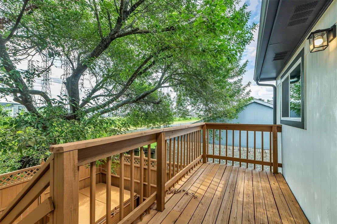 Photo of 16122 Pipers View Drive