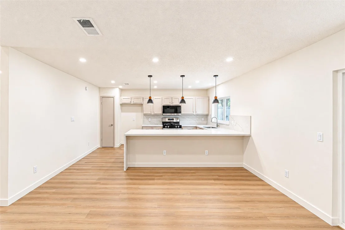 Photo of 18015 Brooknoll Drive