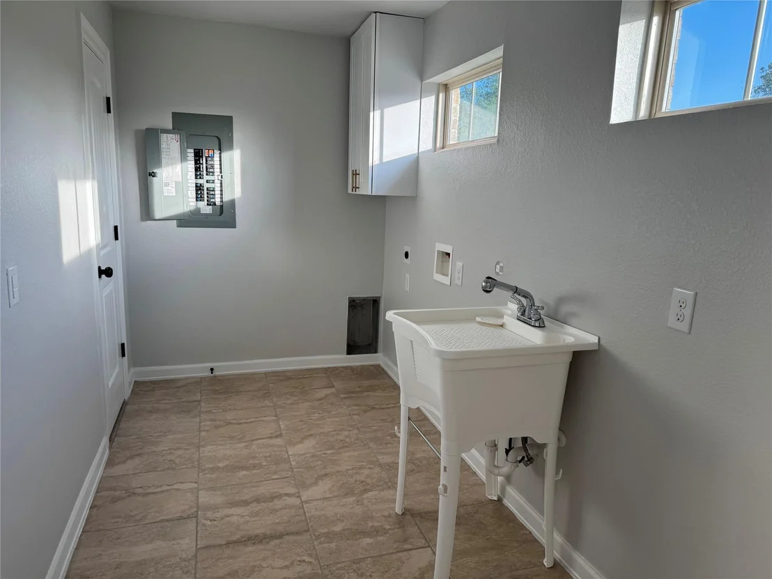 Photo of 6723 Windhaven Road