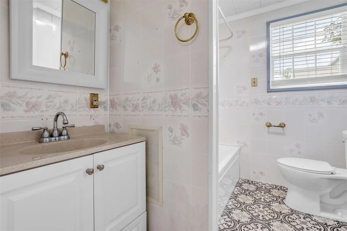 Photo of 15301 Arrowhead Loop W