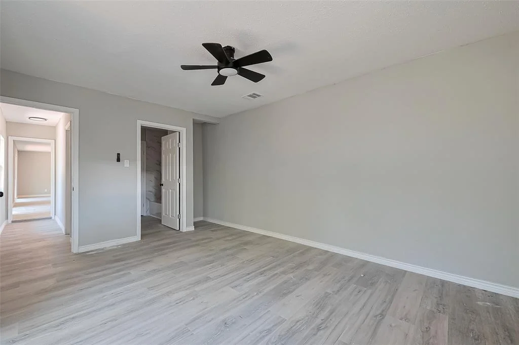 Photo of 23480 Mayer Road
