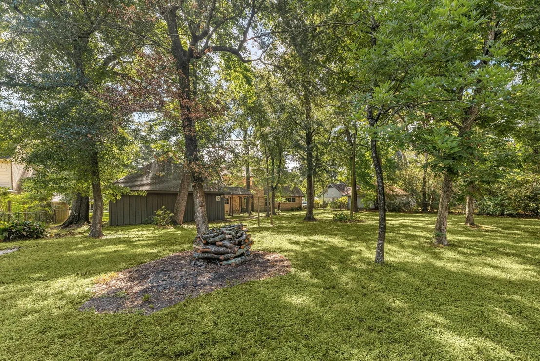 Photo of 26215 Oakhurst Drive