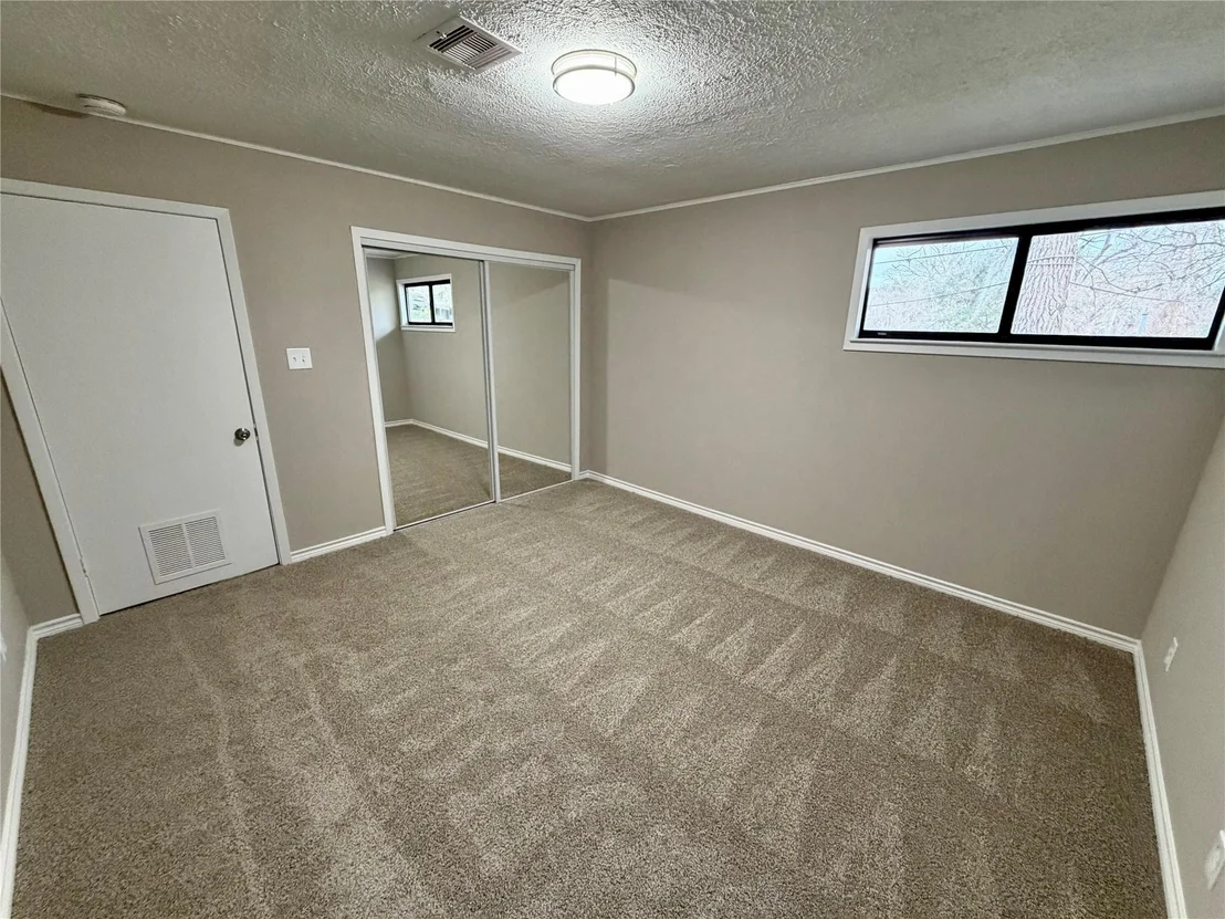 Photo of 306 Oak Drive