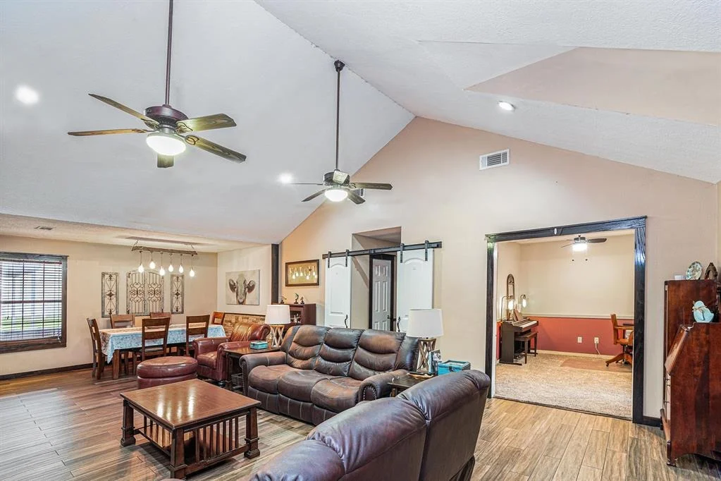 Photo of 4206 Lawrence Road