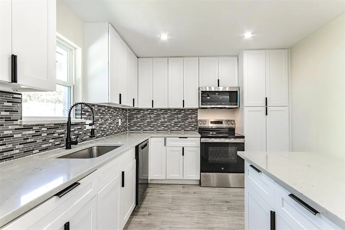 Photo of 11203 Rousseau Drive