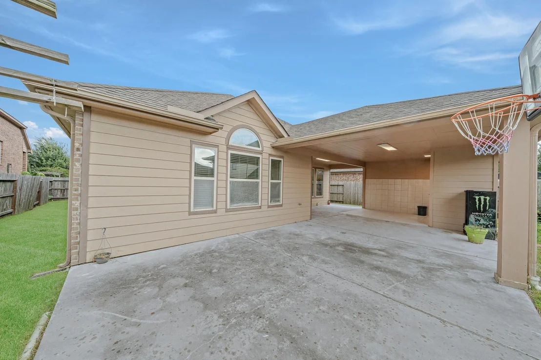 Photo of 1806 Oak View Lane