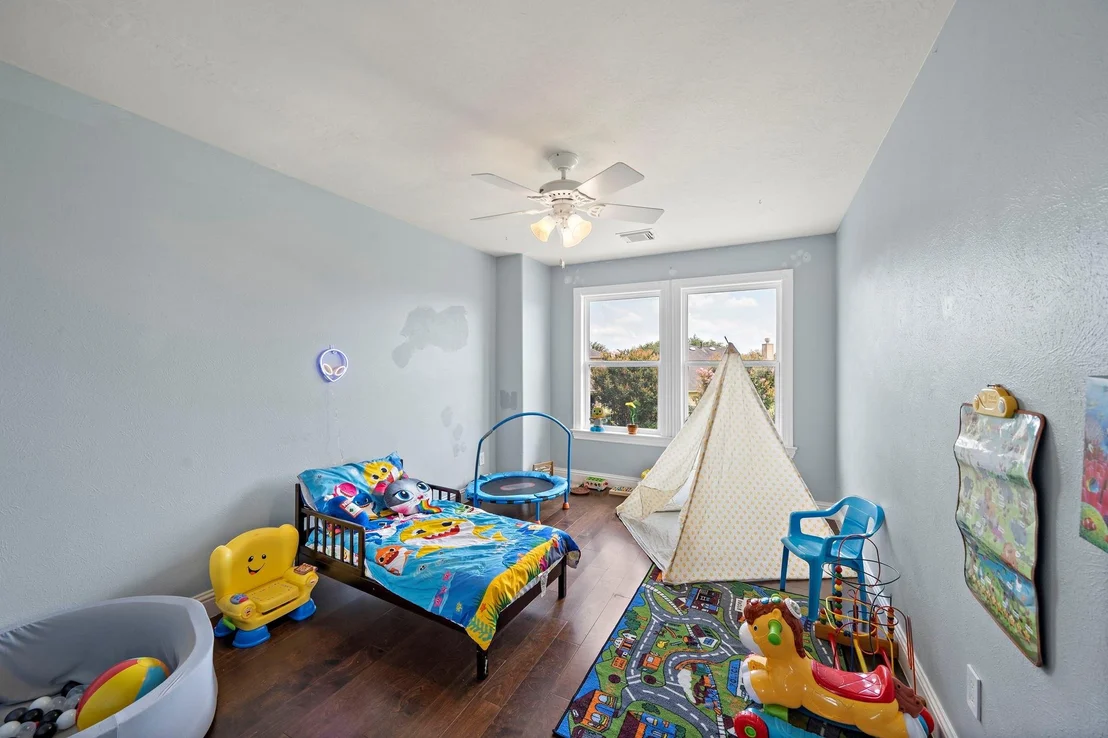 Photo of 815 Arlington Lane