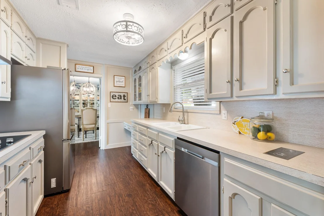 Photo of 2512 Towering Oaks Drive