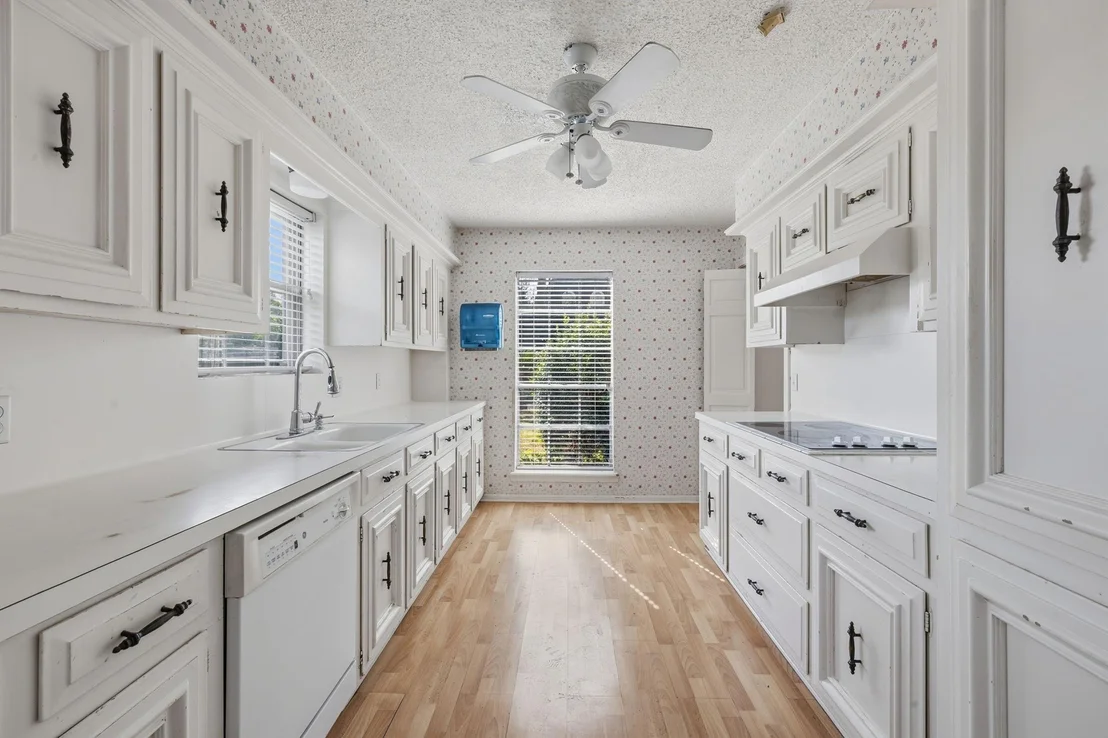 Photo of 1802 Hamlin Valley Drive