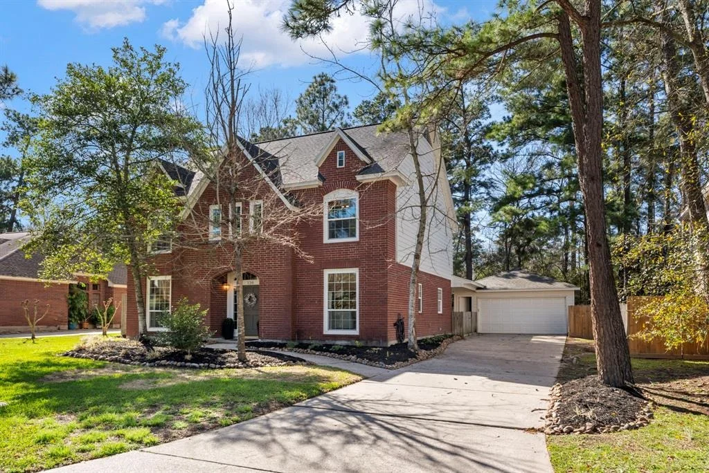 Photo of 120 W Bonneymead Circle