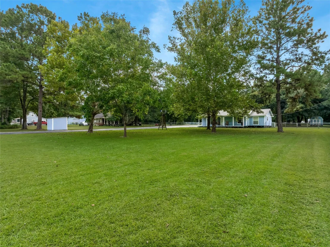 Photo of 207 Lone Pine Drive