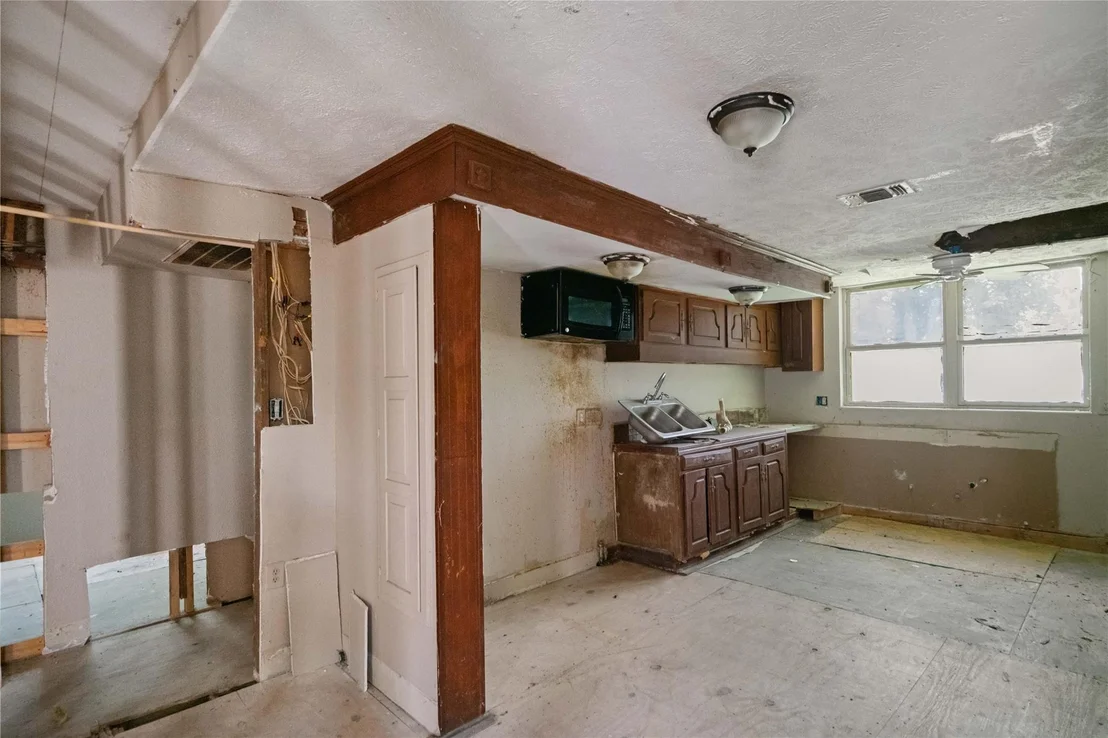 Photo of 1925 Sunny Drive