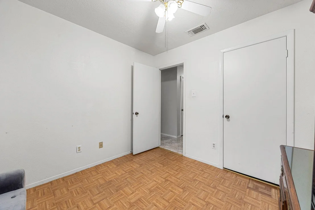 Photo of 1343 Somercotes Lane