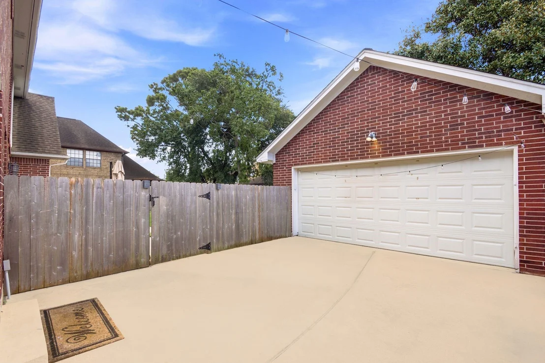 Photo of 1846 Raintree Circle