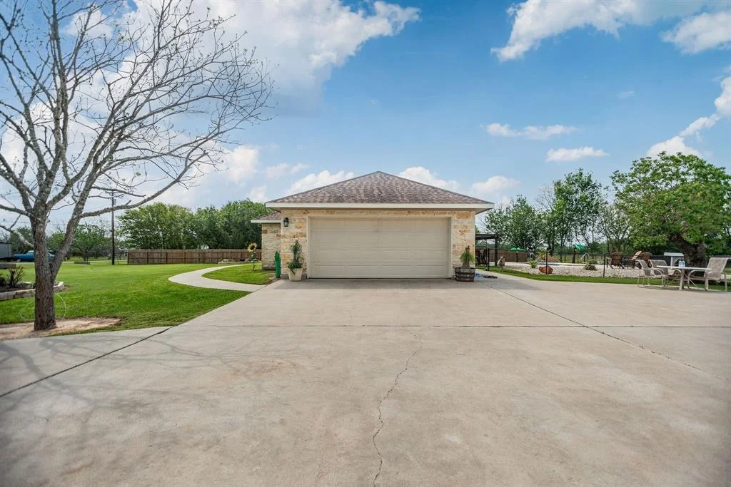 Photo of 590 Jacob Road