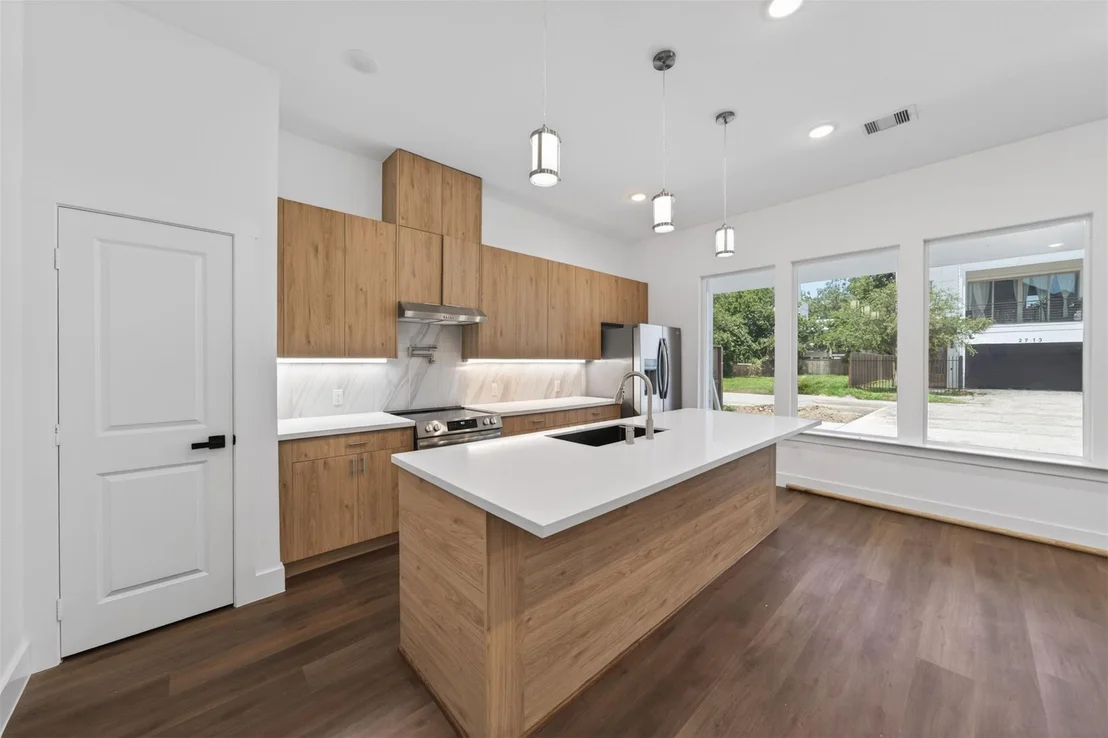 Photo of 2714 Drew Street