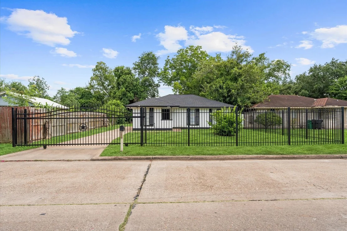 Photo of 6618 Hopper Road